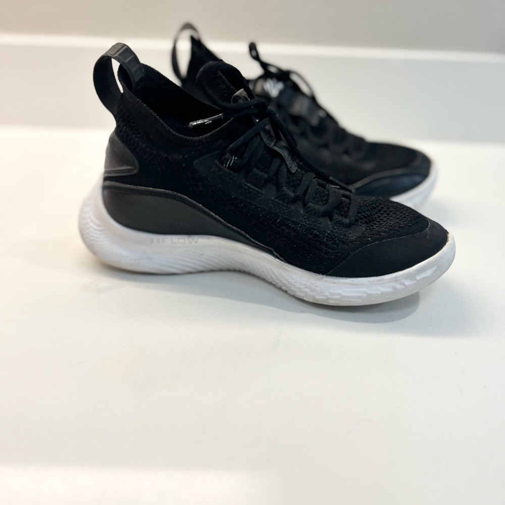 Curry Flow 'Black White' Size 4.5 - Picture 8 of 11